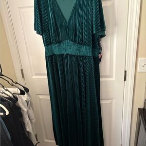 Elegant Teal Evening Gown